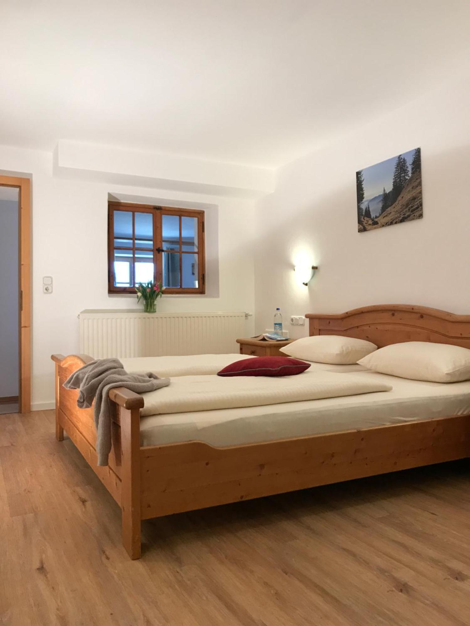 Gaestehaus Hotel Maria Theresia Шлирзе Экстерьер фото